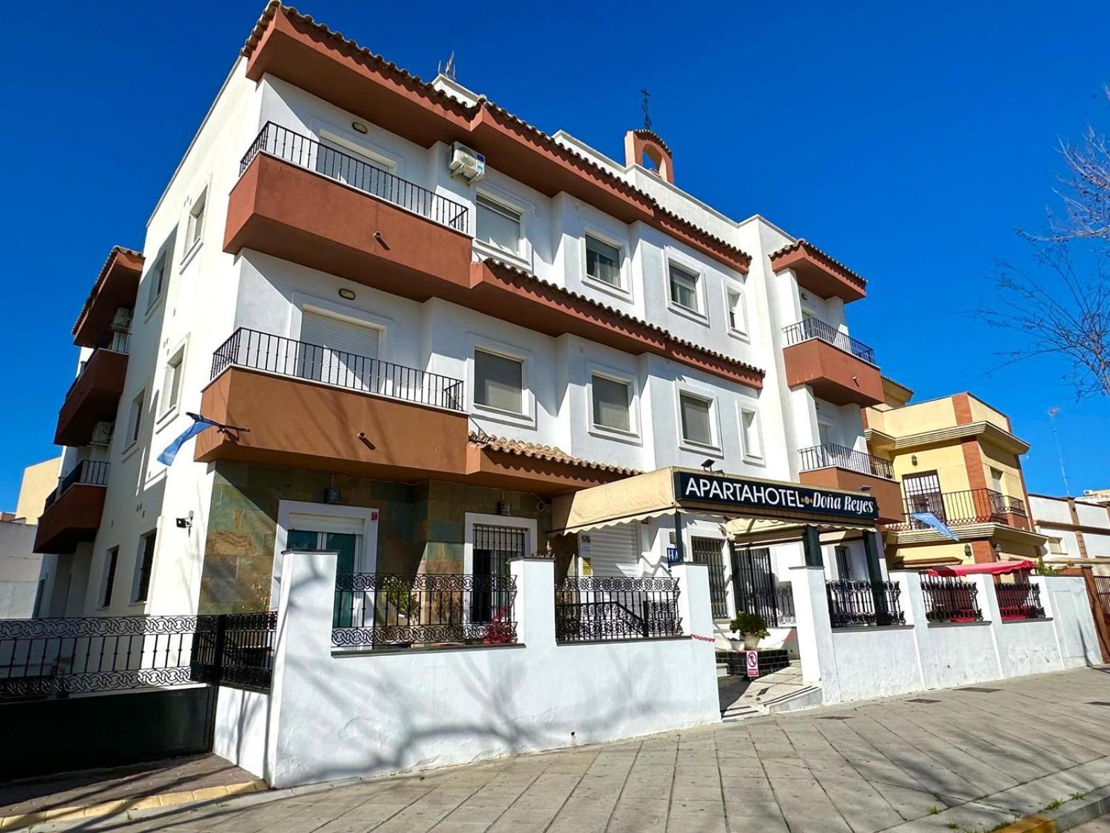 Apartahotel Dona Reyes Chipiona Eksteriør bilde
